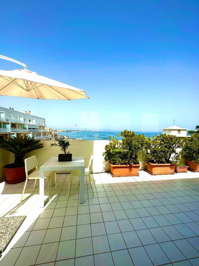 Апартаменты La Mia Terrazza Sul Mare - Mared'Amare Бари Экстерьер фото